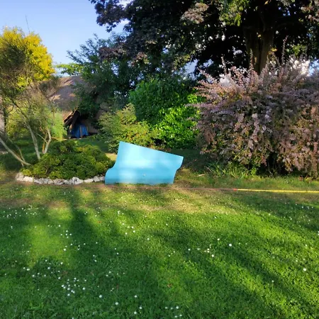 Nyaraló Dans Parc De Sculptures - 